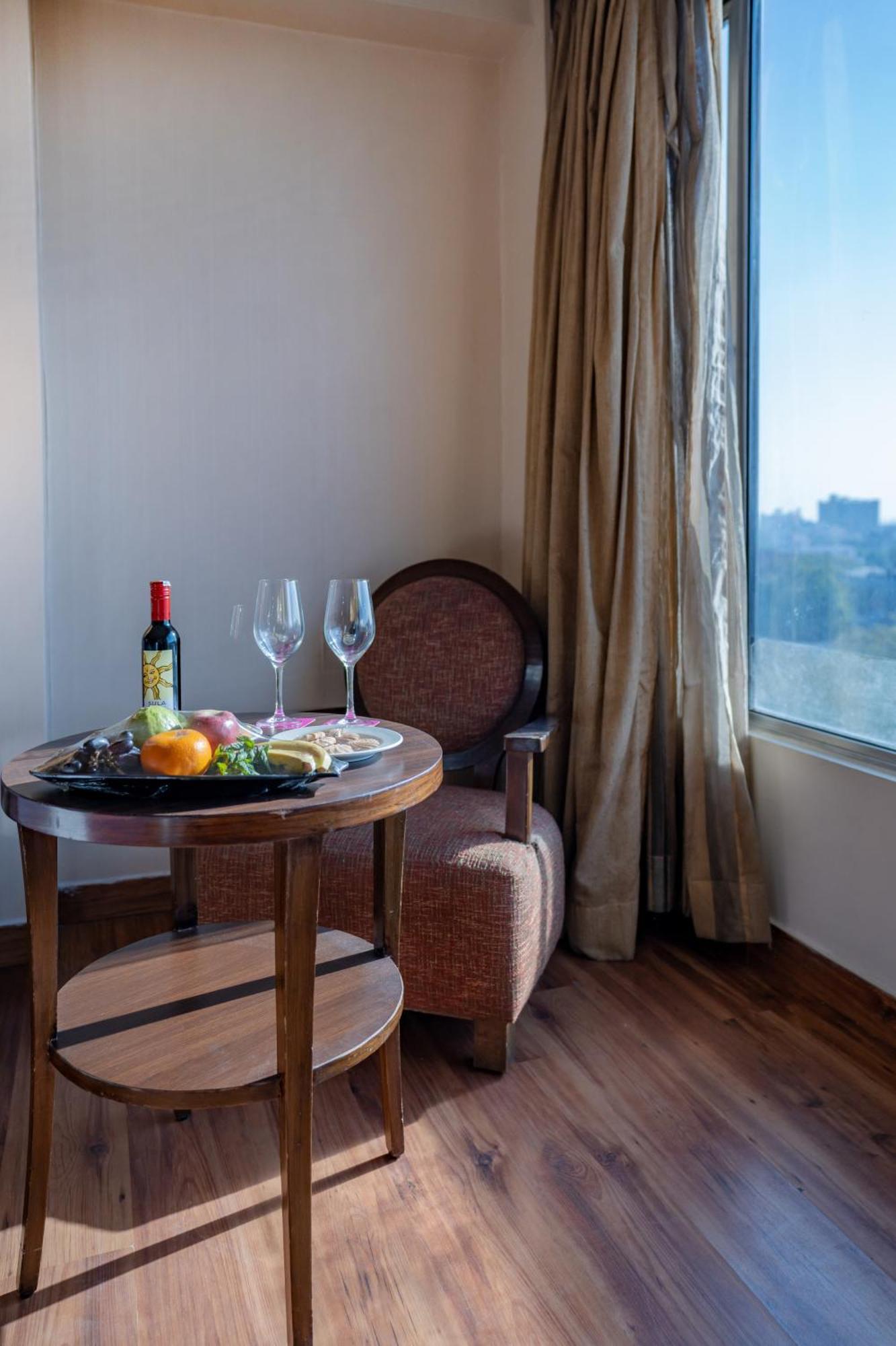 Royal Orchid Central Jaipur, Bani Park Екстериор снимка
