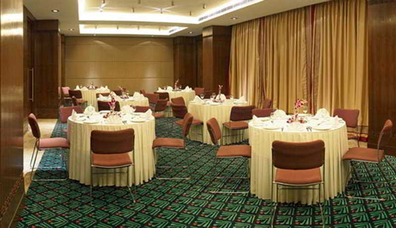 Royal Orchid Central Jaipur, Bani Park Екстериор снимка